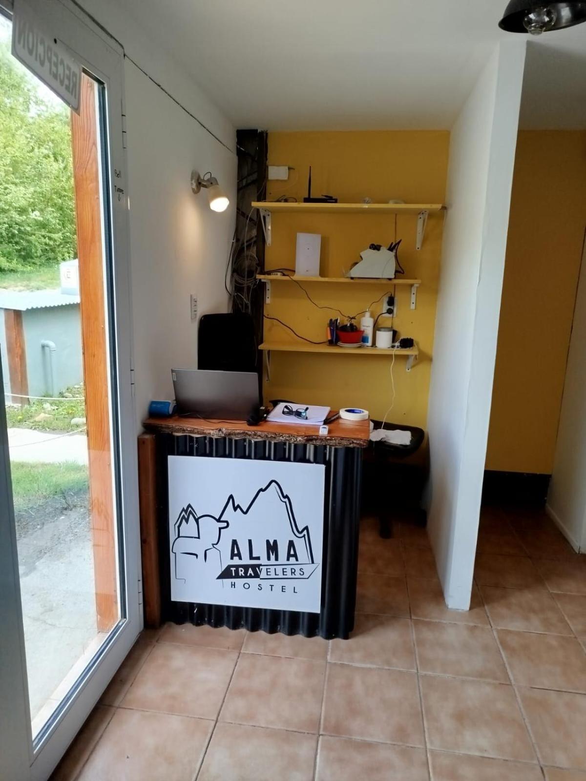エル・チャルテン Alma Travelersホステル エクステリア 写真